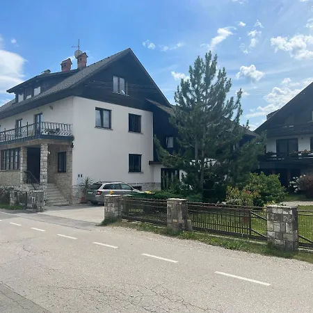 Apartmaji Iva