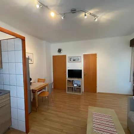 Apartmaji Iva *