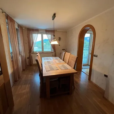 شقة Apartmaji Iva